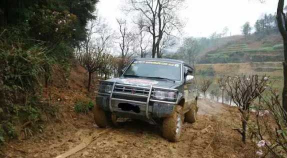 怎么去辨析川藏線包車哪家好